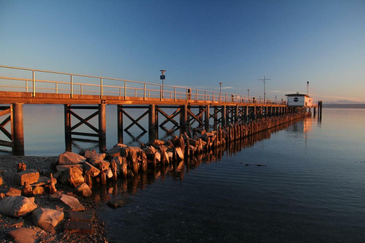 Ferienwohnungen Der Loewen Hagnau am Bodensee Exterior foto